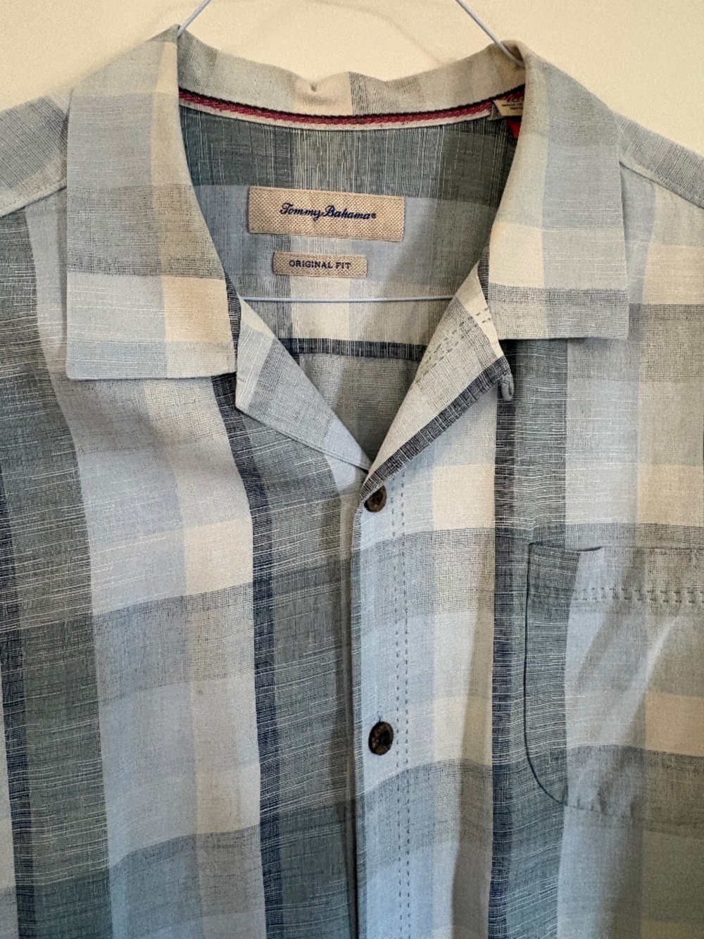 Tommy Bahama Mens short sleeve shirt